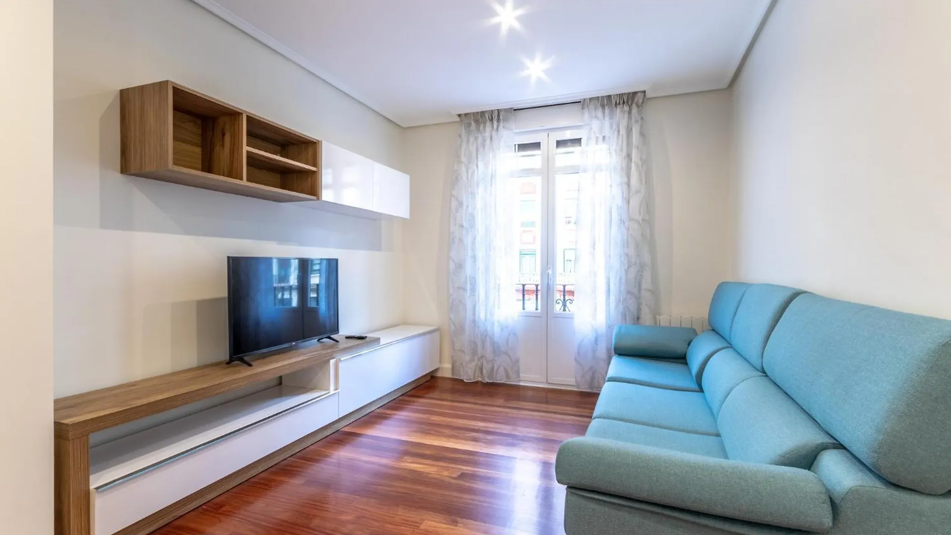Apartamento En Indautxu Bilbao 0*,  España
